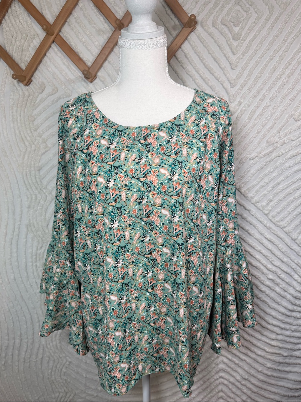 LC Lauren Conrad Floral Bell Sleeve Blouse